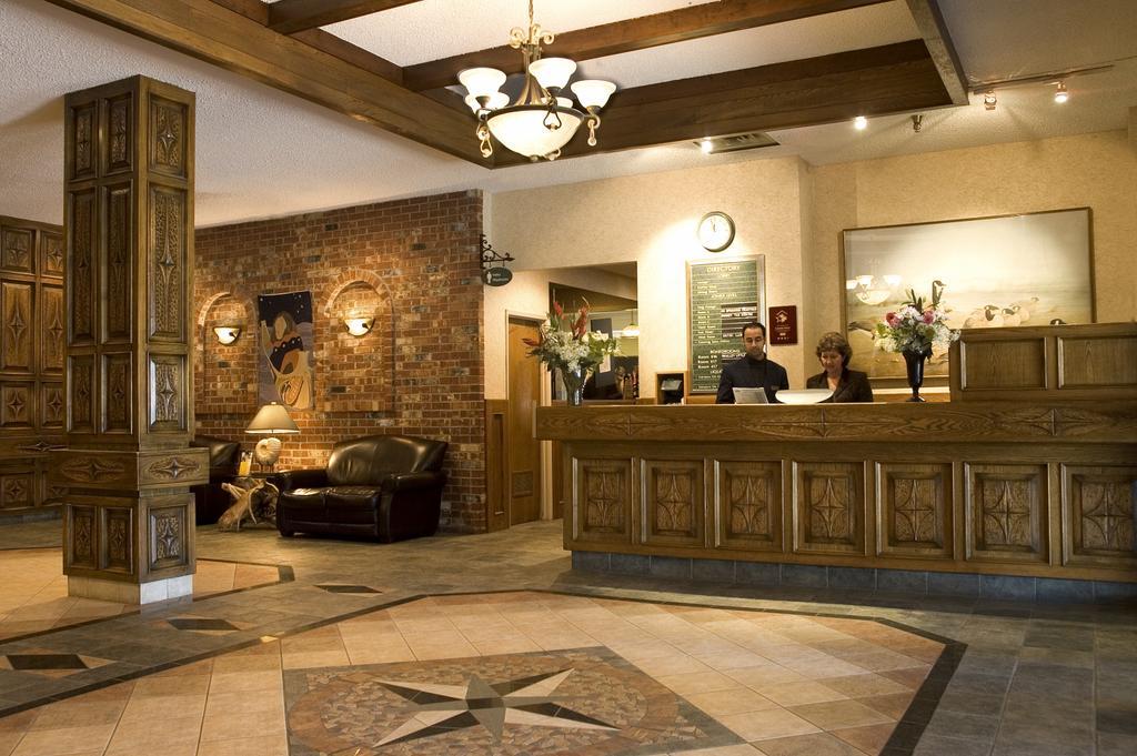 Compass Point Inn - サレー インテリア 写真